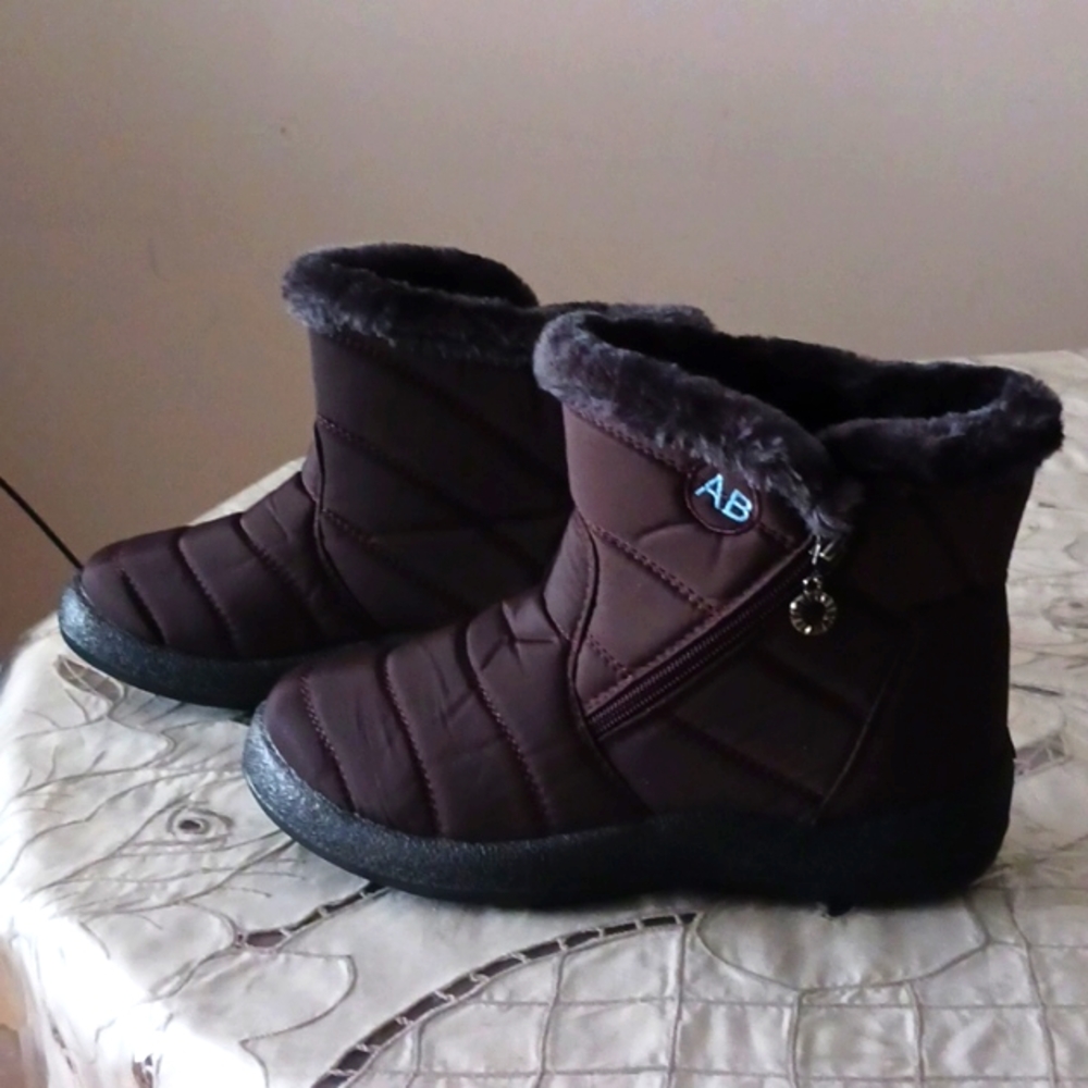 WarmFurlined slip-on waterproof ankle boots